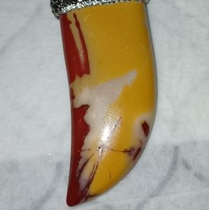 Dinosaur tooth